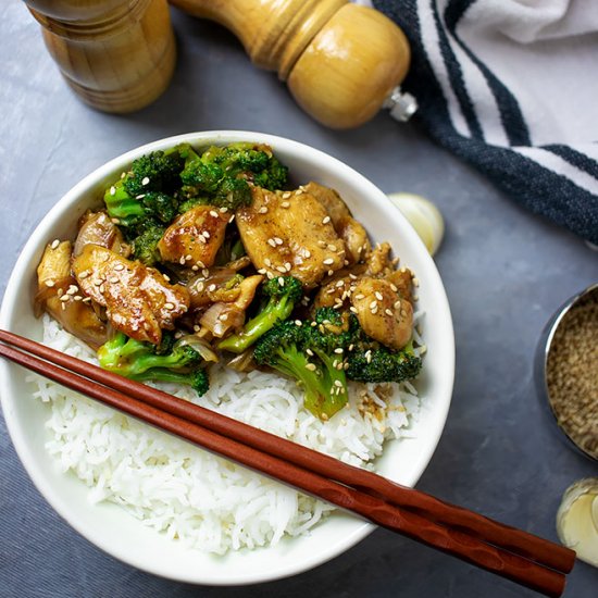 Easy Chicken and Broccoli Stir Fry