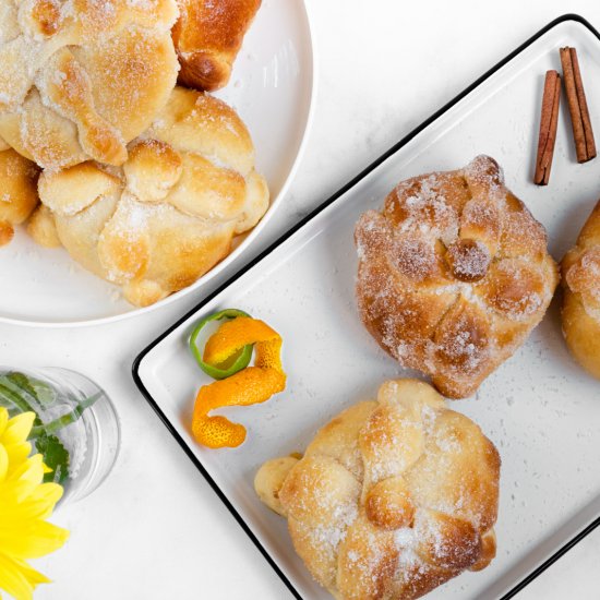 PAN DE MUERTOS