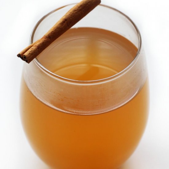 Homemade Apple Cider (No Sugar)