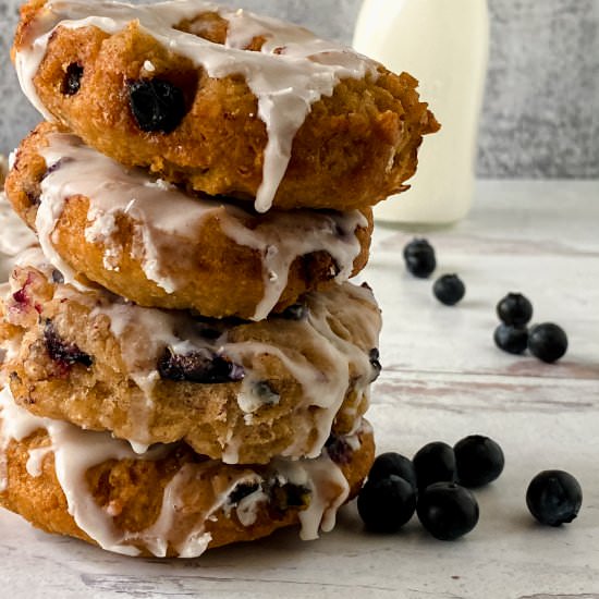 Easy Homemade Blueberry Donuts