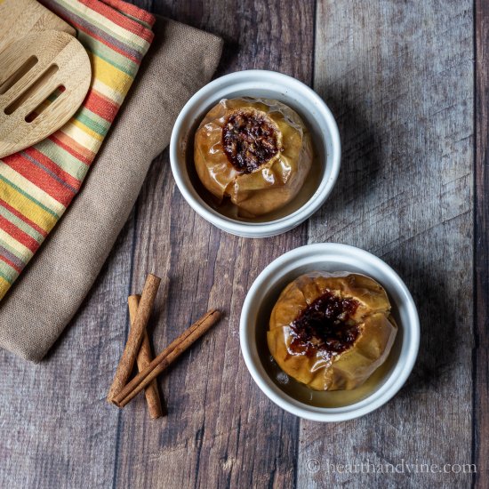 Baked Apples with Cinnamon