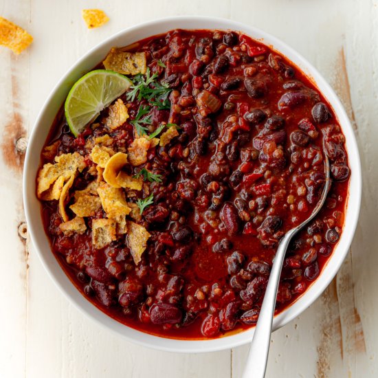 Smoky Chipotle Lentil and Bean Chil