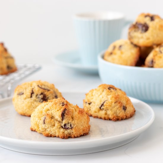 Keto Coconut Chocolate Chip Cookies