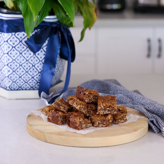 Peanut Butter Oatmeal Cookie Bars