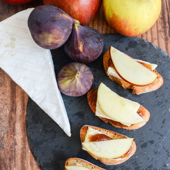 Apple, Brie, and Fig Crostini