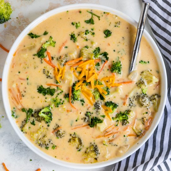 Instant Pot Broccoli Cheddar Soup