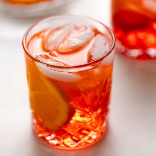 The BEST Aperol Spritz