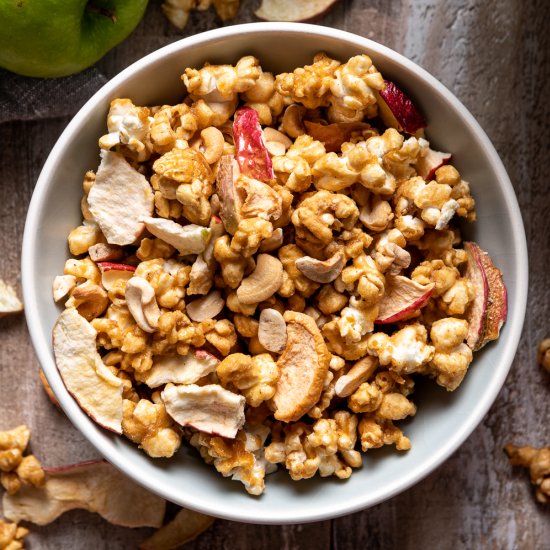 Homemade Caramel Apple Popcorn