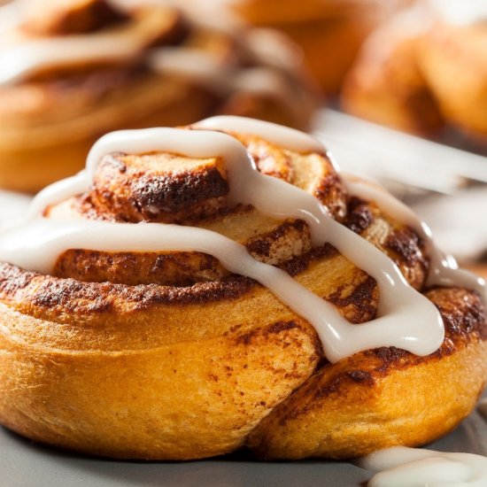 Easy Air Fryer Cinnamon Rolls