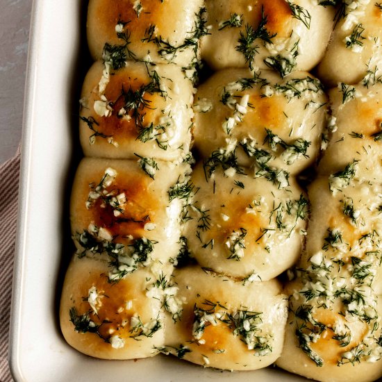 pampushki | ukrainian garlic bread