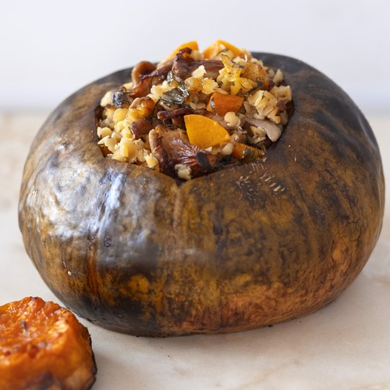 Pumpkin stuffed with lentils