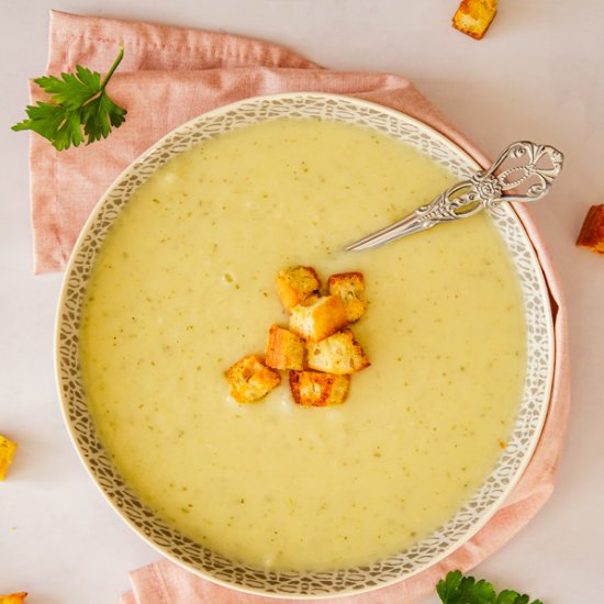 Vegan Leek and Potato Soup Recipe