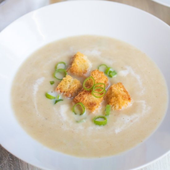 Healthy Leek and Potato Soup