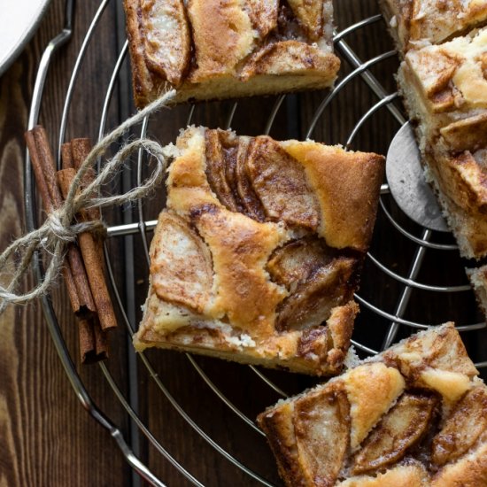 Apple Cinnamon Coffee Cake