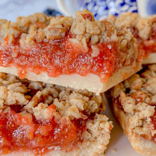 Fig Bars With Oatmeal And Walnuts