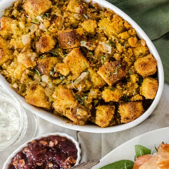 GLUTEN-FREE CORNBREAD STUFFING