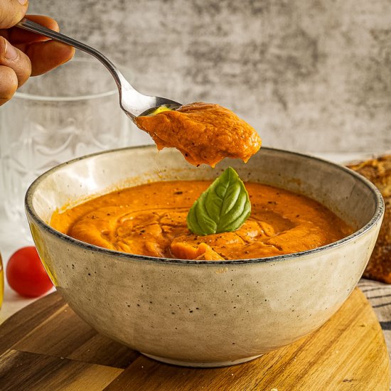 Creamy Tomato Carrot Soup