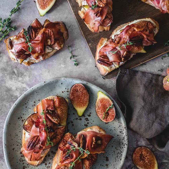 Fig and Goat Cheese Crostini