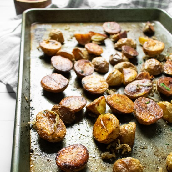 Garlic Roasted Baby Potatoes