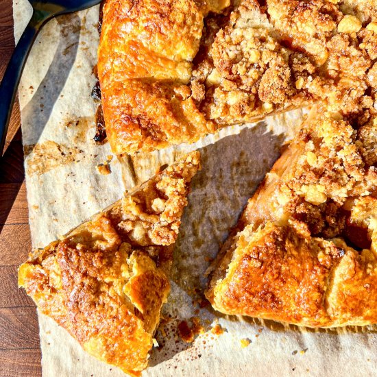 Apple Streusel Galette