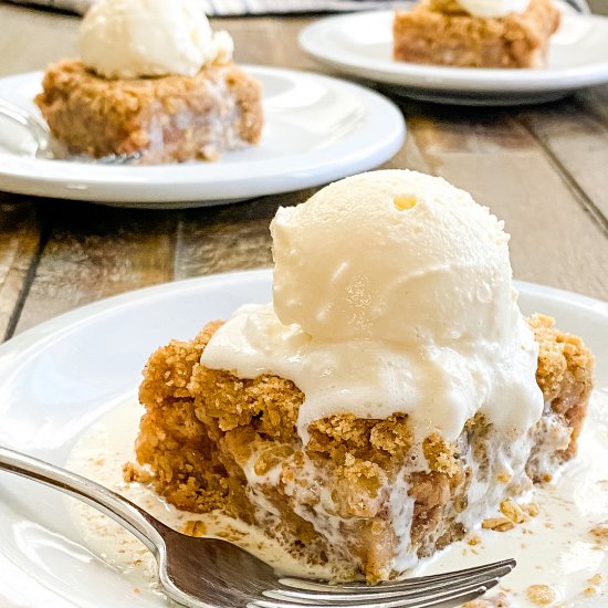 Apple Crumb Bars