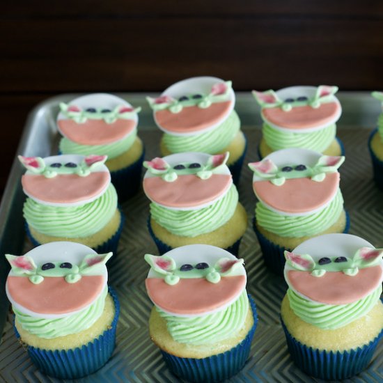 Baby Yoda Cupcakes