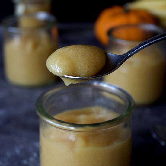 Vanilla quince and apple sauce