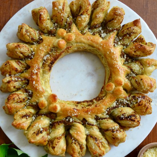 Pesto Puff Pastry Wreath