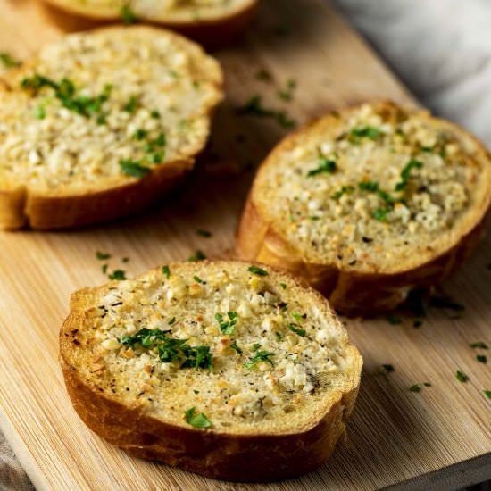 Air Fryer Garlic Bread