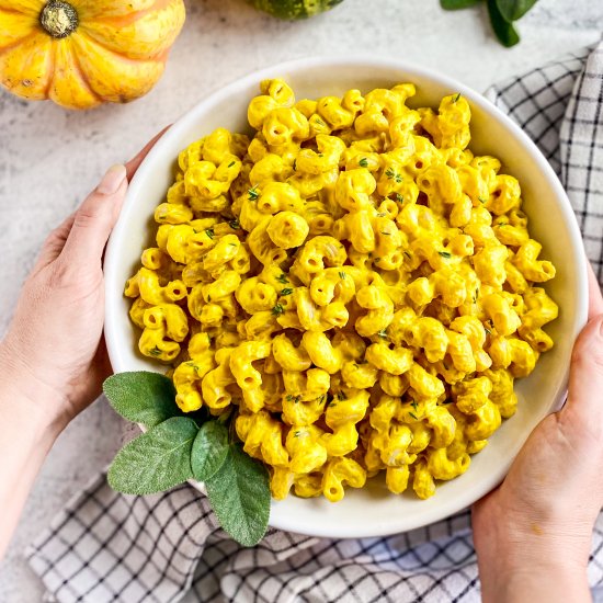 Vegan Pumpkin Mac and Cheese