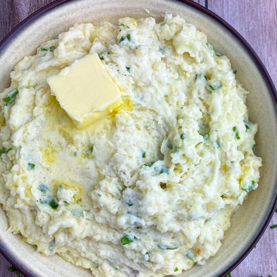 Best Roasted Garlic Mashed Potatoes