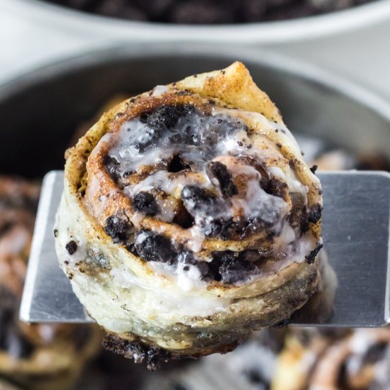 Oreo Cinnamon Rolls