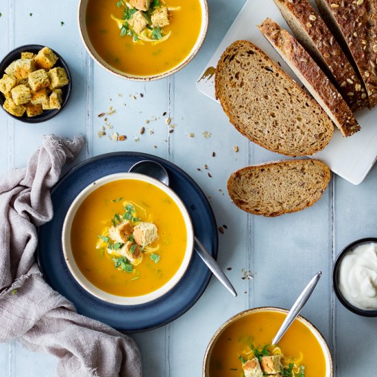 Slow Cooker Carrot & Coriander Soup