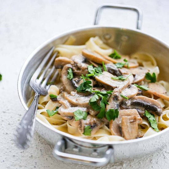 vegan mushroom stroganoff