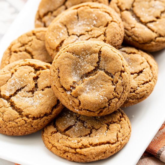 Chewy Molasses Cookies