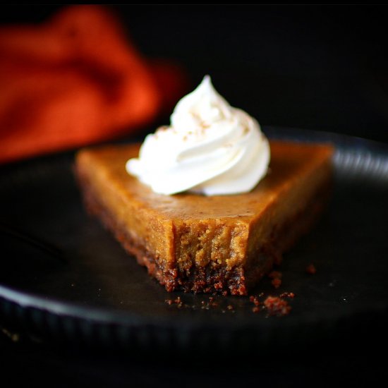 Pumpkin Pie With Gingersnap Crust