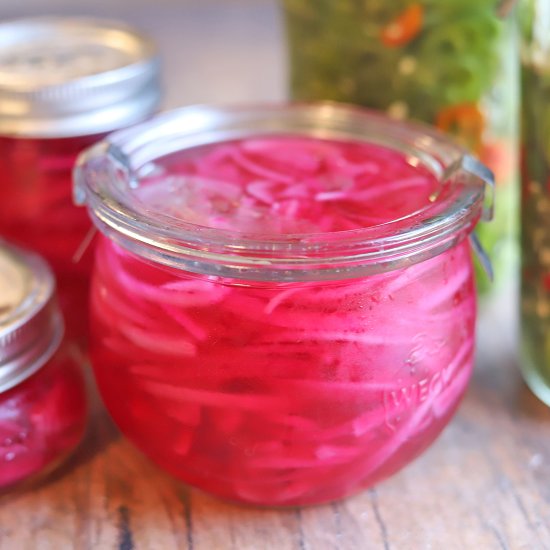 Easy pickled red onions