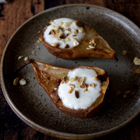 Spiced roasted pears