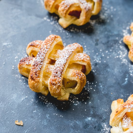 Coconut Flour Apple Pie Bites