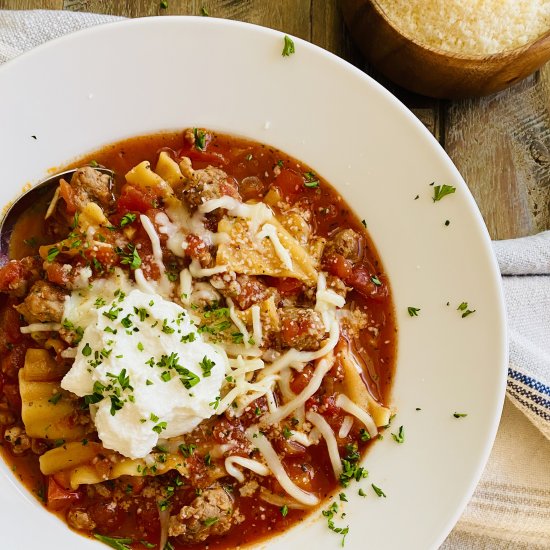 One Pot Hearty Lasagna Soup