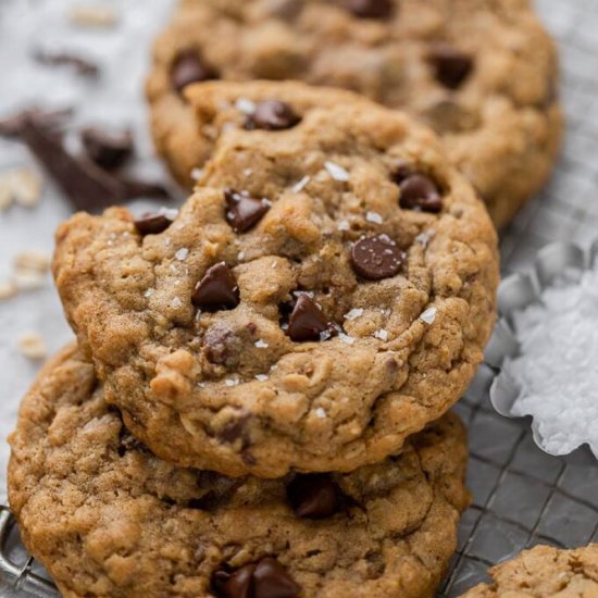 Crumbl oatmeal chocolate chip cooki