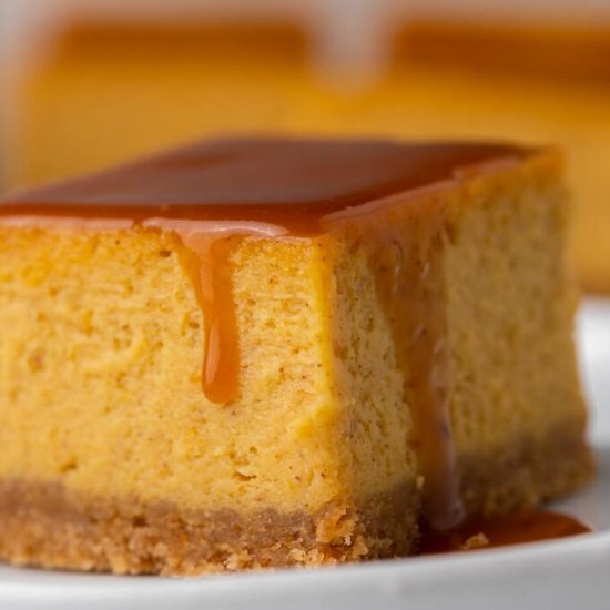 Pumpkin cheesecake bars