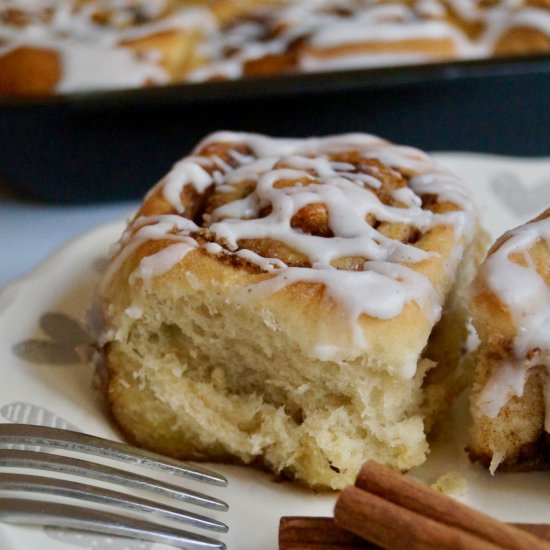 vegan cinnamon rolls