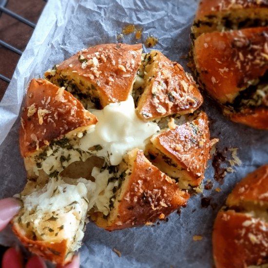 Korean Cream Cheese Garlic Bread