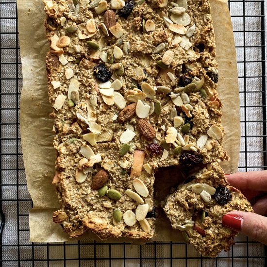 Healthy Apple & Nut Breakfast Bar