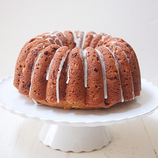 Apple bundt cake