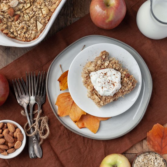 Cinnamon Apple Baked Oatmeal