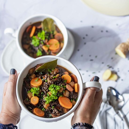 Black lentil soup with ginger