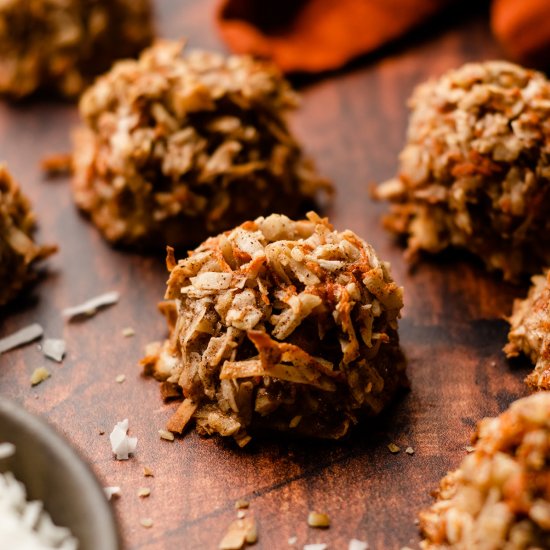 carrot cake coconut macaroons