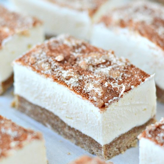 KETO NO-BAKE CHURRO CHEESECAKE BARS